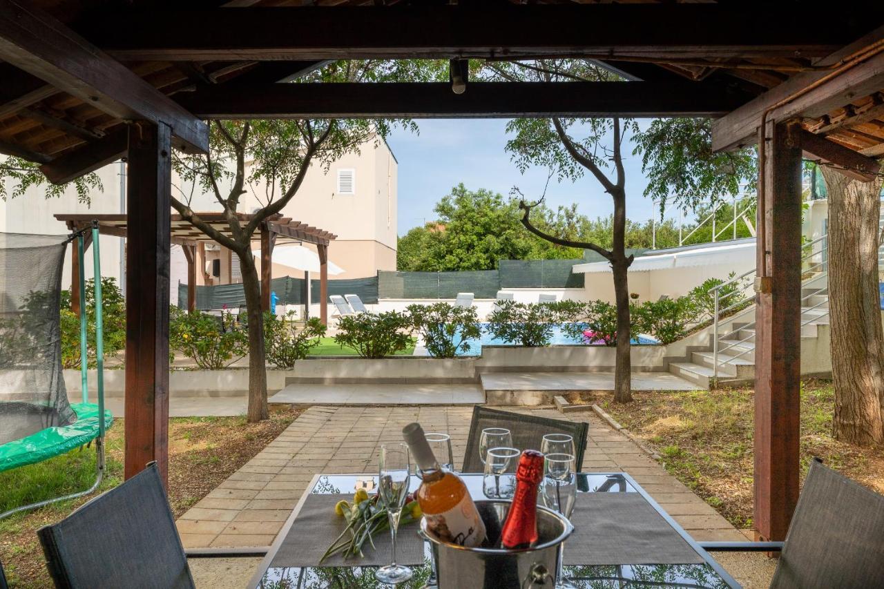 Villa Mirela Petrcane Exterior foto
